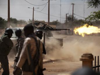 Combats entre militaires maliens et français et islamistes, le 21 février dernier à Gao. REUTERS