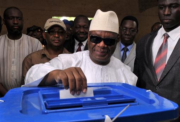 Le candidat à la présidentielle Ibrahim Boubacar Keïta dans un bureau de vote à Bamako le 11 août 2013  © AFP 