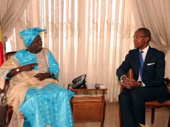 La passation de pouvoir entre Abdoul Mbaye et Aminata Touré a eu lieu ce mardi 3 septembre au siège du gouvernement sénégalais. AFP