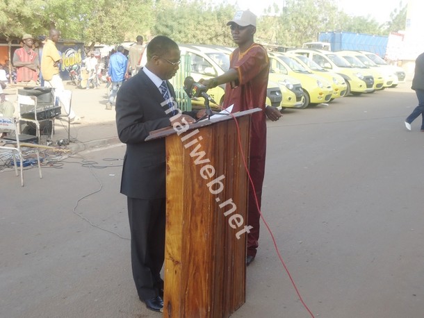 Makan Moussa Sissoko, DG de l'ANPE lors du lancement de l'opération taxi