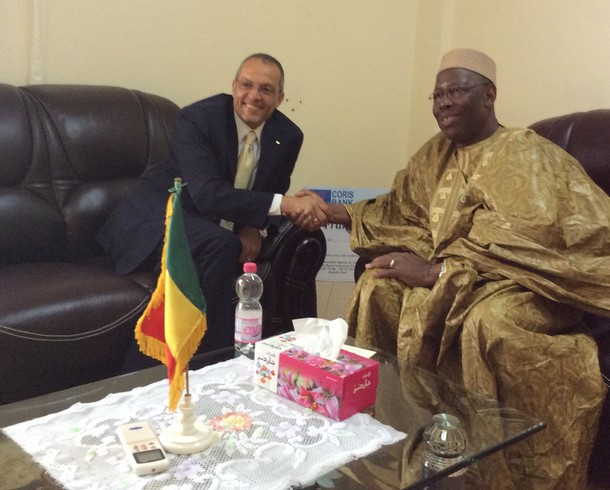 Le ministre de la Santé, Ousmane Koné en compagnie de l'ambassadeur de la Palestine