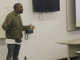 PHOTOS. Kanye West contraint de donner des cours à la fac de Los Angeles