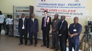 Mali-France : des livres et du matériel informatique pour l’ULSHB