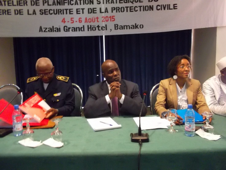 La résolution de la problématique de  sécurité au Mali : Le Ministère de la sécurité intérieure et de la protection civile et le DCAF s’engagent