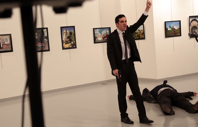 L'ambassadeur russe à Ankara blessé dans une attaque armée - Burhan Ozbilici/AP/SIPA