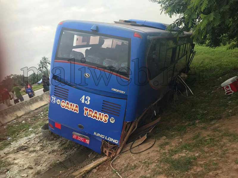 Urgent / Accident du bus des cadets maliens: les Aiglons échappent à un carnage. Négligence coupable du département du sport