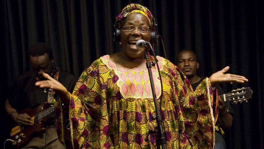 Mort de Bako Dagnon, chanteuse et mémoire de la culture malienne
