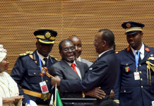 Sommet de l’UA: passage de relais entre Robert Mugabe et Idriss Déby