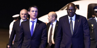 Mali: Manuel Valls rencontre IBK et la communauté française