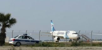 Egypte: un avion d'Egypt Air détourné sur un aéroport de Chypre