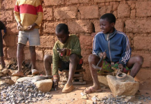 « Mali : tes enfants te regardent, agis ! »