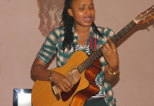 : L'artiste musicienne Hadja Fanta Diabaté sort ses premiers singles aux titres de Toubani et Kanou