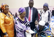 L'ONG Agir de la première dame, Kéita Aminata Maïga vole au secours des démunis en ce mois de ramadan