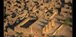 Les villes anciennes de Djenne sur la Liste du patrimoine mondial en péril, une opportunité de protection renforcée