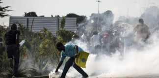 Gabon/présidentielle: l'Assemblée nationale incendiée à Libreville par des manifestants