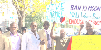 La diaspora malienne proteste devant le siège des nations-unies aux à New-York (USA)