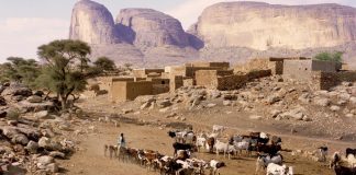 Le village d'Hombori, au Mali © Getty Images/Harry Hook