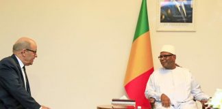 KOULOUBA : Le Président de la République, Ibrahim Boubacar KÉÏTA a reçu, en début de soirée, M. Jean-Yves Le Drian, venu faire ses adieux.