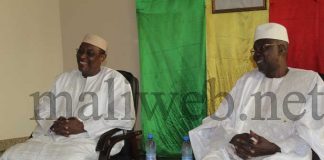 Cérémonie de passation de services et de pouvoirs à la primature entre Abdoulaye Idrissa MAIGA et Modibo KEITA