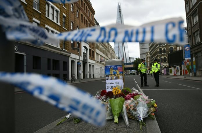 La police aux abords de Borough Market à Londres, le 5 juin 2017 / © AFP / Justin TALLIS