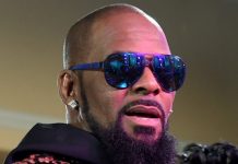 R. Kelly accusé de retenir des jeunes femmes contre leur gré - (Photo: R. Kelly aux Soul Train Awards en novembre 2015 à Las Vegas)