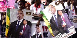 Des supporters du président Macky Sall lors de la campagne pour les législatives du 30 juillet 2017 au Sénégal. © SEYLLOU / AFP