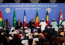 Les présidents des pays du G5 et Emmanuel Macron, le 2 juillet 2017 à Bamako. © REUTERS/Luc Gnago