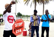 Manifestation contre le franc CFA à Dakar le 16 septembre 2017 / © AFP / SEYLLOU