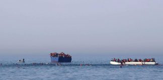 "Au moins sept rescapés" sont restés trois jours en mer avant l'arrivée des secours (photo d'illustration).@ STRINGER / AFP