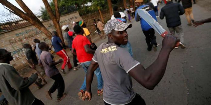 Présidentielle au Kenya : « Ce soir, je dors avec ma machette »