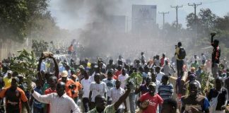 Présidentielle au Kenya: l'opposition maintient la pression dans la rue