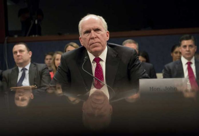 L'ancien directeur de la CIA John Brennan, lors d'une audition devant un comité du parlement américain, à Washington, le 23 mai 2017 / © AFP/Archives / SAUL LOEB