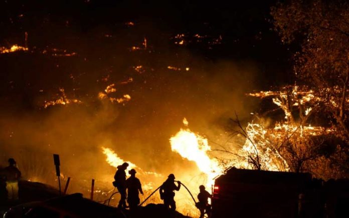 Californie: les incendies dévastateurs restent hors de contrôle