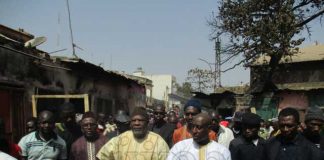 Incendie du grand marché de Bamako : Dr Cheick Modibo Diarra auprès des victimes