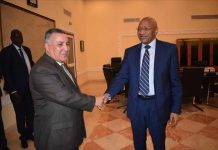 Le premier ministre Soumeylou Boubèye MAIGA et l’ambassadeur d’Algérie au Mali Son excellence BOUALEM CHEBIHI