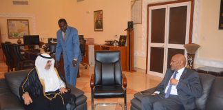 Le premier ministre Soumeylou Boubeye Maiga reçoit Masaud Ali Aborabi Al Harthy, ambassadeur du royaume d’Arabie Saoudite au Mali.