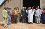 Le ministre du Développement Industriel Mohamed Aly Ag Ibrahim accompagné a visité le jeudi 18 Janvier 2018 le chantier de la nouvelle usine agro-industriel de fabrication de panneau de particules à partir de la paille de riz Sadasy S.A sise à Tienfala