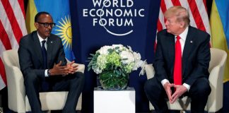 Le président rwandais Paul Kagame et le dirigeant américain Donald Trump ont fait un résumé très formel de leur discussions, à Davos, le 26 janvier.