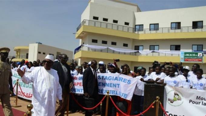 Bamako, le 15 mars IBK a tenu promesse, la Maison des Maliens de l’extérieur est inaugurée