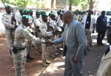 Le chef du gouvernement a rendu visite aux militaires basés à Ségou