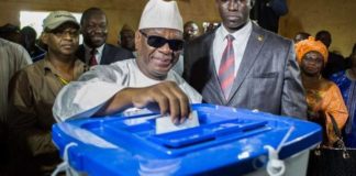 Ibrahim Boubacar Keïta dépose son vote