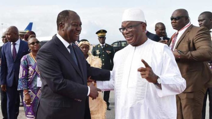 Le président Alassane Ouattara accueille son homologue malien Ibrahim Boubacar Keïta