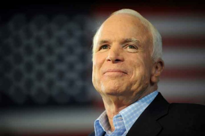 John McCain le 5 septembre 2008 dans le Michigan