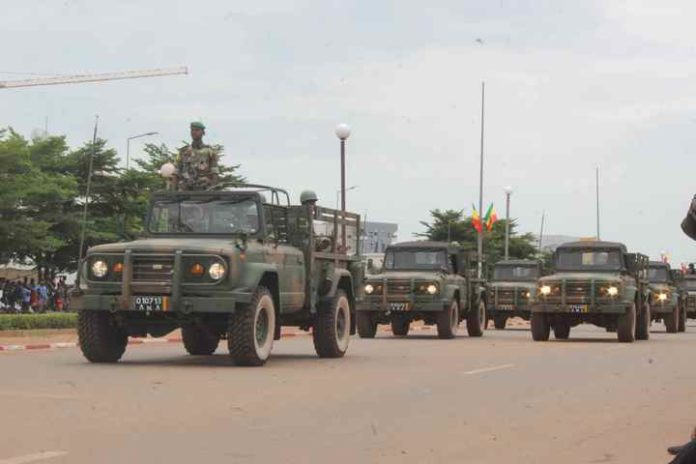 Défilé militaire du 22 septembre: les Maliens fiers des engins présentés