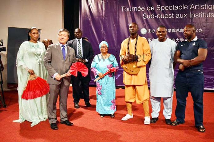 Kéïta Aminata Maïga assiste aux moments forts de la culture et de l'Amitié Sino-Malienne