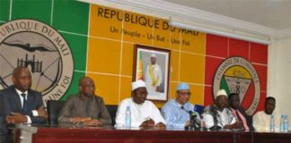 Le ministre Moulaye Ahmed Boubacar échangeant avec les membres de la CCIM