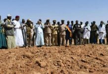 SEM Ibrahim Boubacar KEITA dans le village de Koulogon