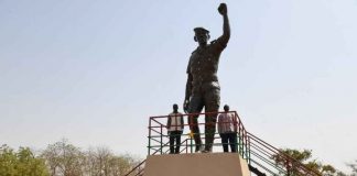 La statue géante de Thomas Sankara