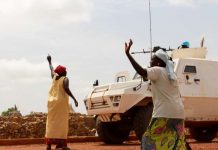 Dans le centre du Mali, des femmes de Diombolo-Leye protestent contre l’arrivée d’une patrouille de la Minusma dans leur village, le 14 août 2019.