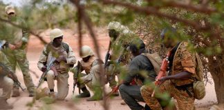 Des militaires burkinabè lors d'un entraînement